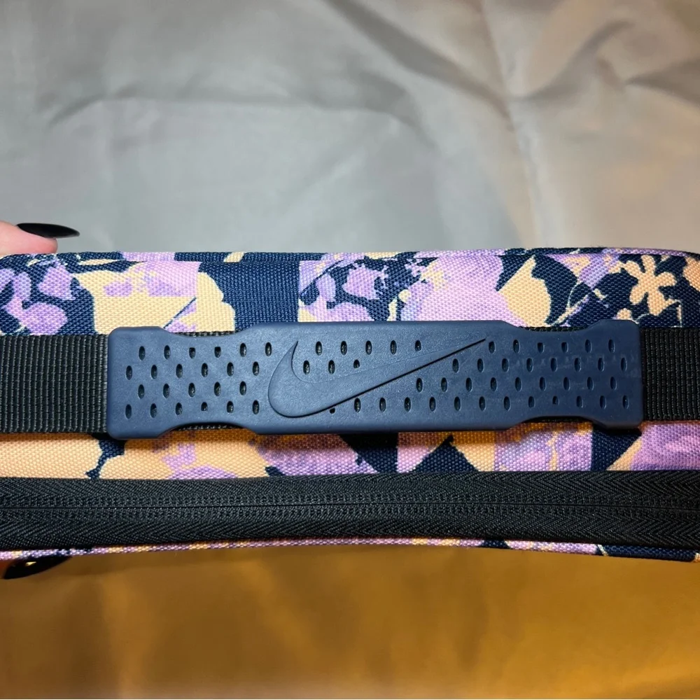 Nike Women's‎ Floral Print Lunch Bag - Black and Pink With Logo